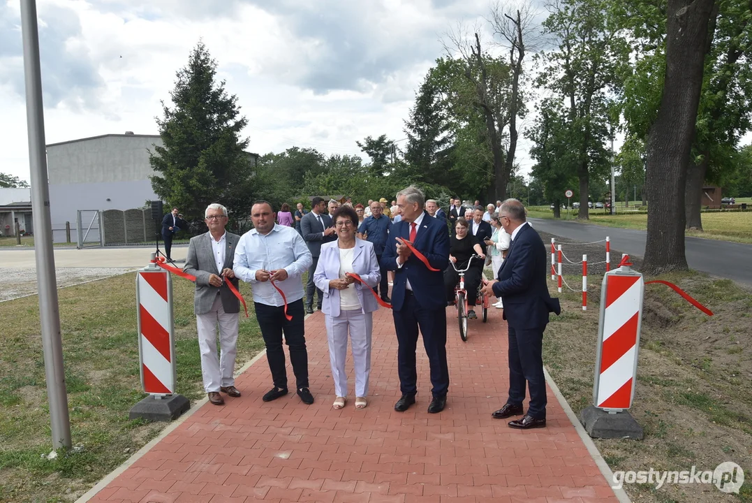 Otwarcie nowej ścieżki pieszo-rowerowej w Pępowie i drogi w Babkowicach