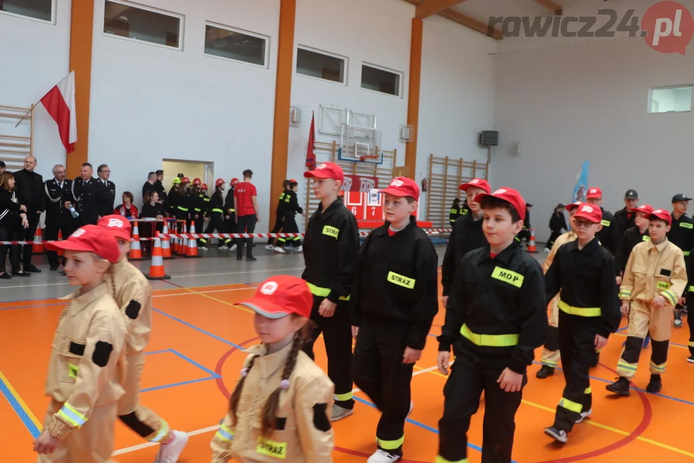 Halowe Młodzieżowe Zawody Sportowo-Pożarnicze w Szkaradowie