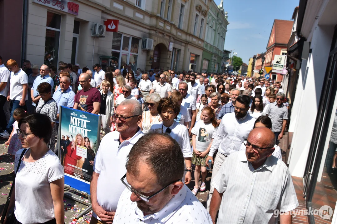 Gostyń - Boże Ciało 2023 - procesja ulicami miasta