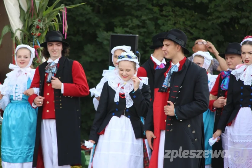 Kolorowe dożynki w Lenartowicach