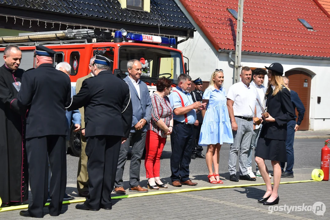 Przekazanie wozu strażackiego dla jednostki OSP w Pogorzeli