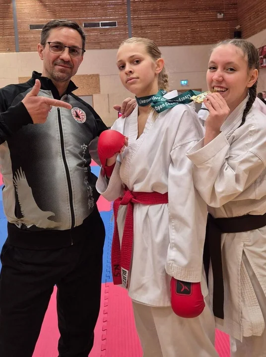 Trzy medale zawodniczek z Karate Raven Jarocin