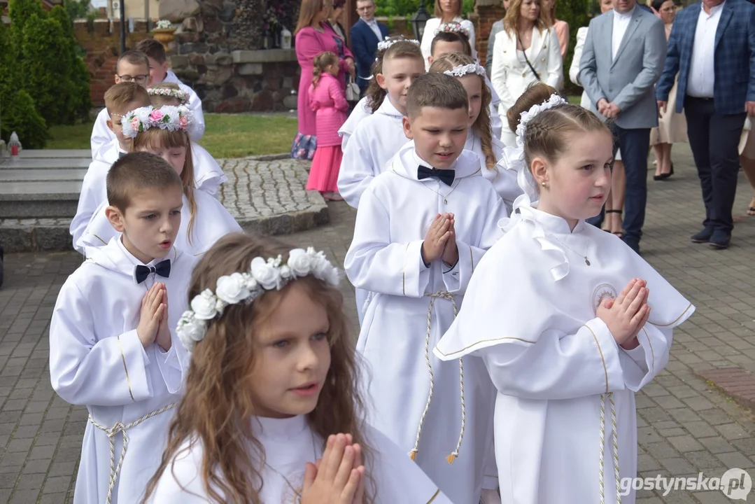 Pierwsza Komunia Św. w parafii św. Jadwigi w Pępowie