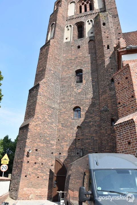 Remont ogrodzenia przy kościele farnym w Gostyniu