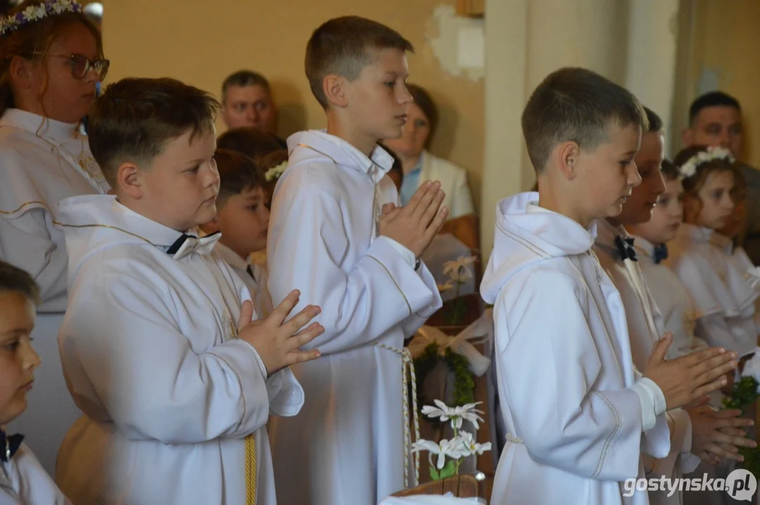 Pierwsza Komunia Św. w parafii pw. św. Jadwigi w Pępowie