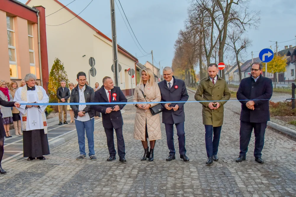 Sulmierzyce. Obchody Narodowego Dnia Niepodległości i promocja książki