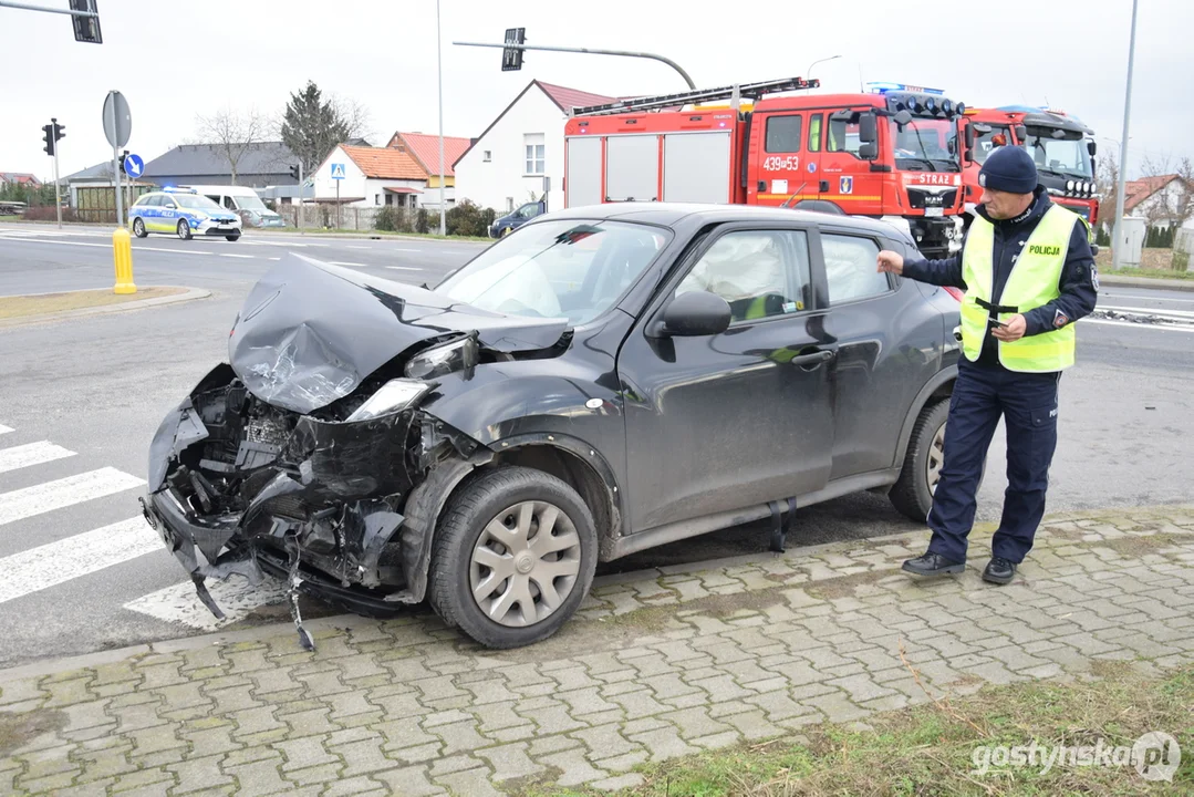 Zderzenie dwóch aut na obwodnicy DW434 w Krobi