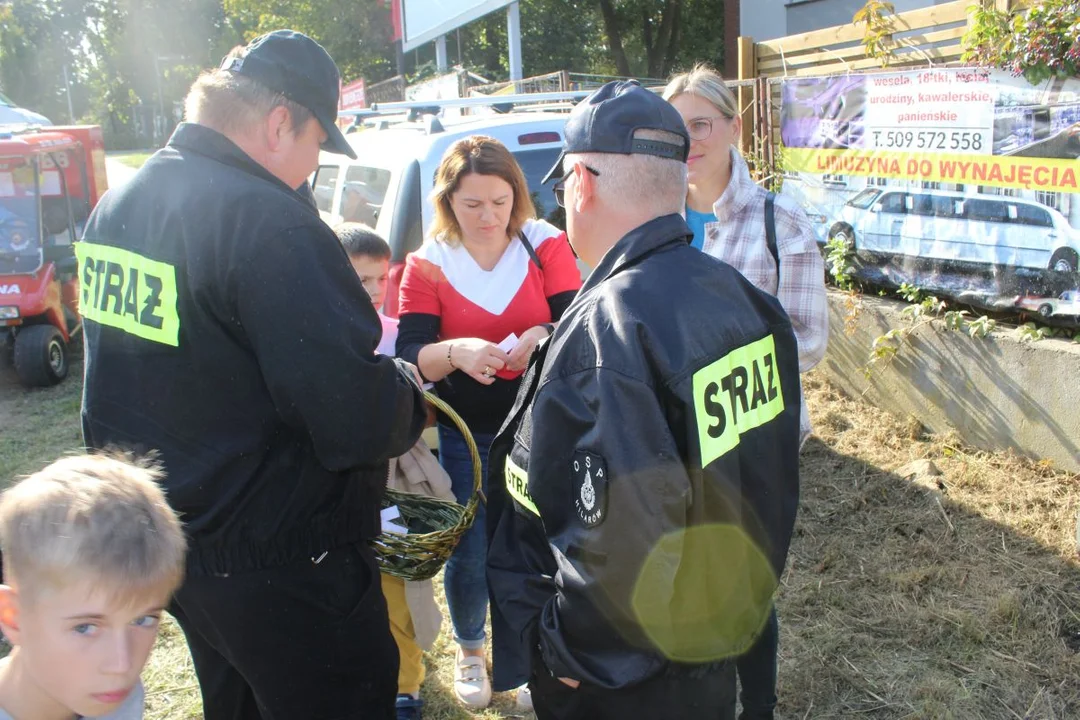 Festyn mundurowy dla Macieja Kaliszaka, prezesa OSP w Jarocinie