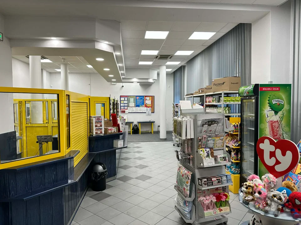 Po niemal dwóch latach Poczta Polska znów działa przy Al. Niepodległości w Jarocinie [ZOBACZ ZDJĘCIA] - Zdjęcie główne