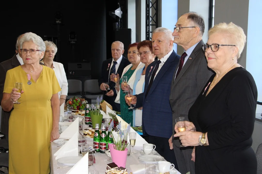 Złote Gody w Pleszewie. Kolejne pary świętowały 50-lecie małżeństwa [ZDJĘCIA] - Zdjęcie główne
