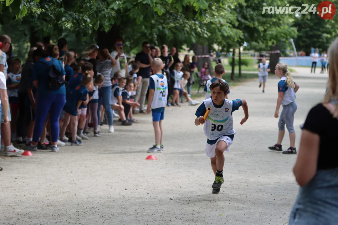 Sztafety szkolne w ramach 24h Rawickiego Festiwalu Sportu