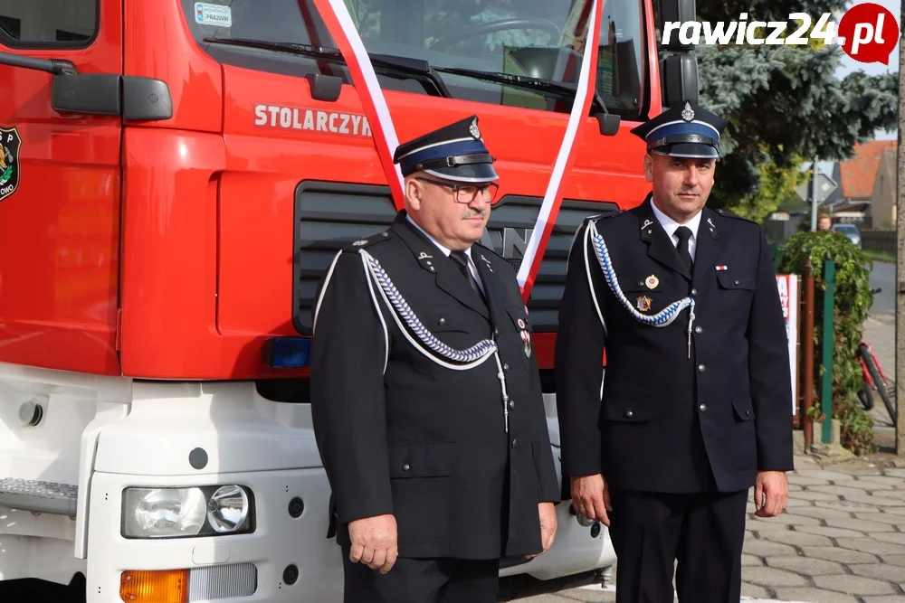 Uroczyste przekazanie auta jednostce OSP Śląskowo