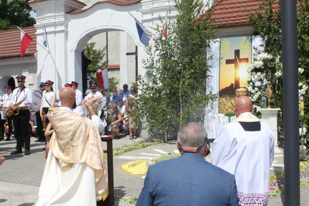 Boże Ciało w Jarocinie. Procesja z parafii św. Marcina do Chrystusa Króla