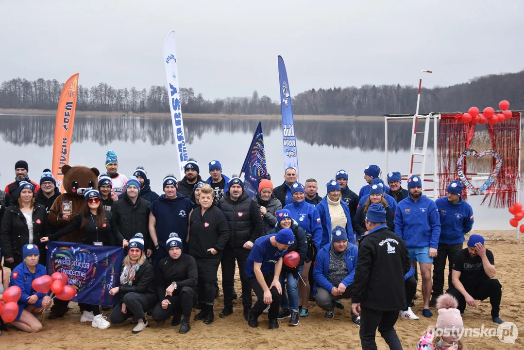 Klub Morsów "Niedźwiedź" Gostyń zorganizował dla WOŚP piknik na plaży jeziora cichowskiego