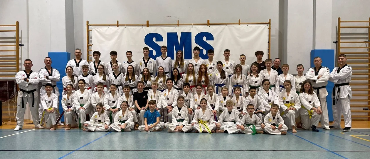 Aktywne ferie w UKS Taekwondo Jarocin. Zawodnicy pojechali w góry [ZDJĘCIA]