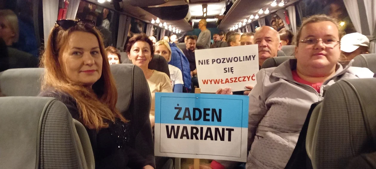 Mieszkańcy Ziemi Jarocińskiej protestują przeciwko CPK w Warszawie