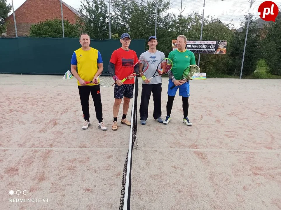 Tenis. Singiel kobiet i debel mężczyzn w Miejskiej Górce