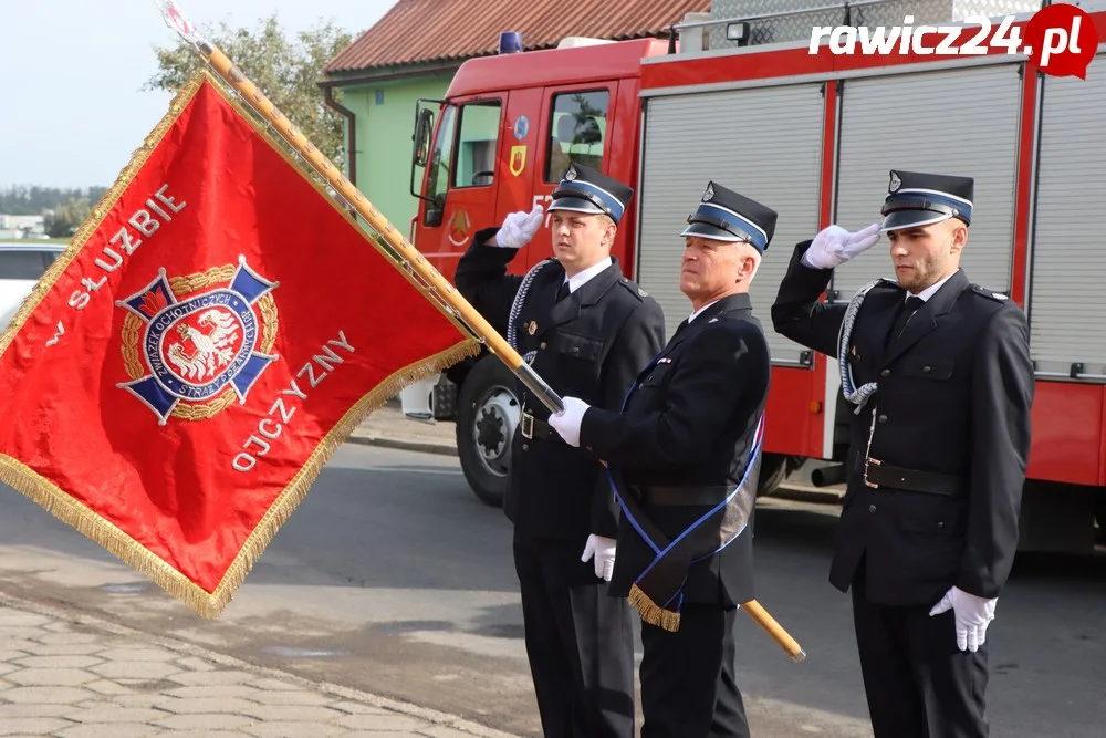 Uroczyste przekazanie auta jednostce OSP Śląskowo