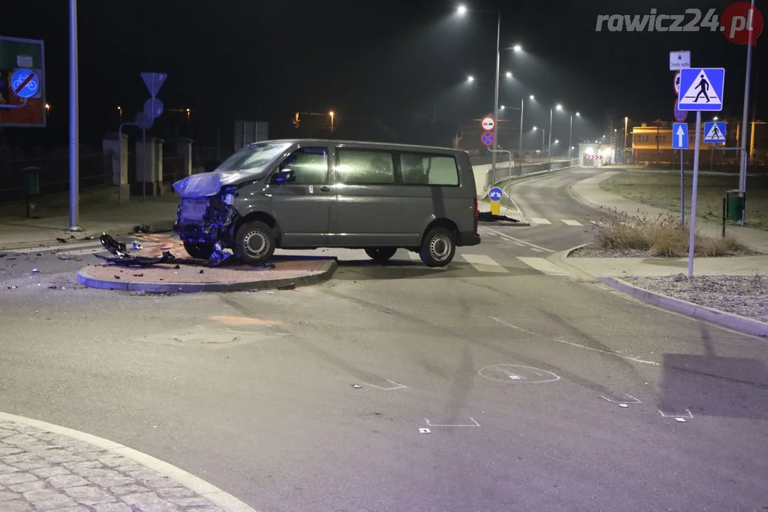 Wypadek na Rondzie Unii Europejskiej w Rawiczu