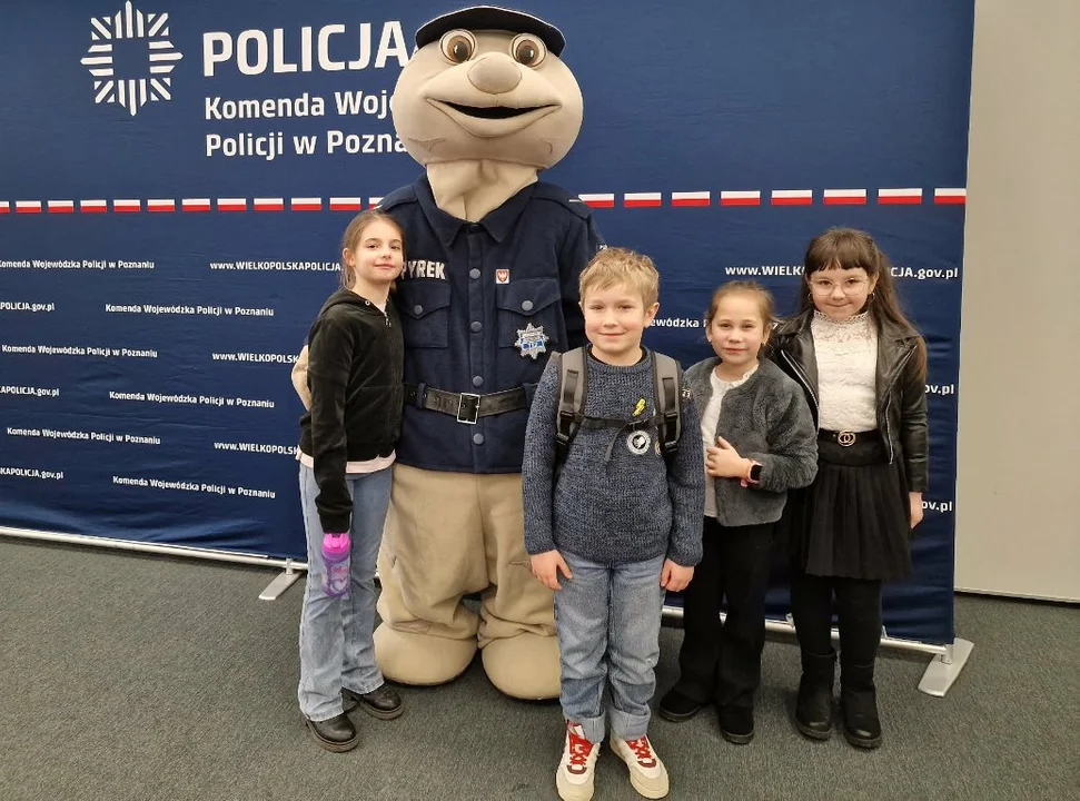 "Trójka" z Jarocina wyróżniona w konkursie "Odblaskowa Szkoła"