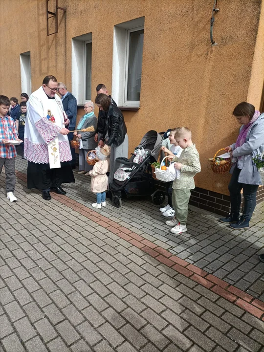 Święcenie potraw w Lutogniewie, Dzierżanowie, Bożacinie i Wróżewach [ZDJĘCIA]