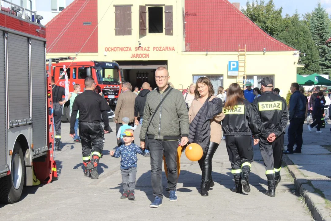 Festyn mundurowy dla Macieja Kaliszaka, prezesa OSP w Jarocinie