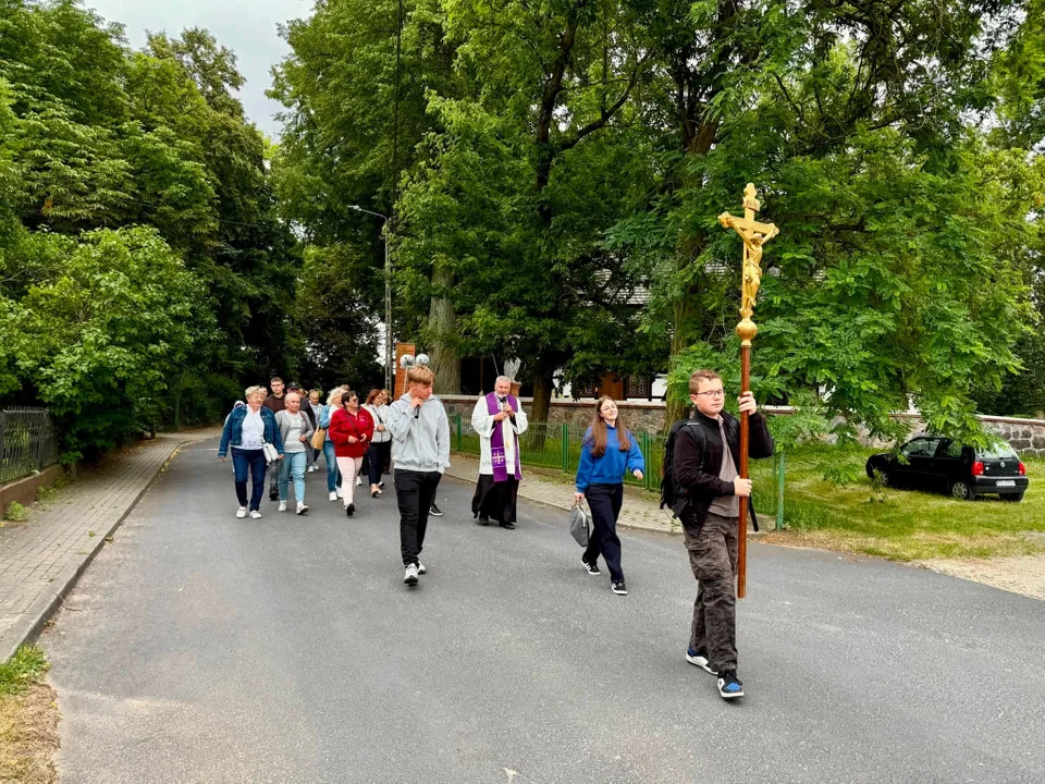 Piesza pielgrzymka z Sośnicy do Sanktuarium Matki Bożej Lutyńskiej Lekarki Chorych
