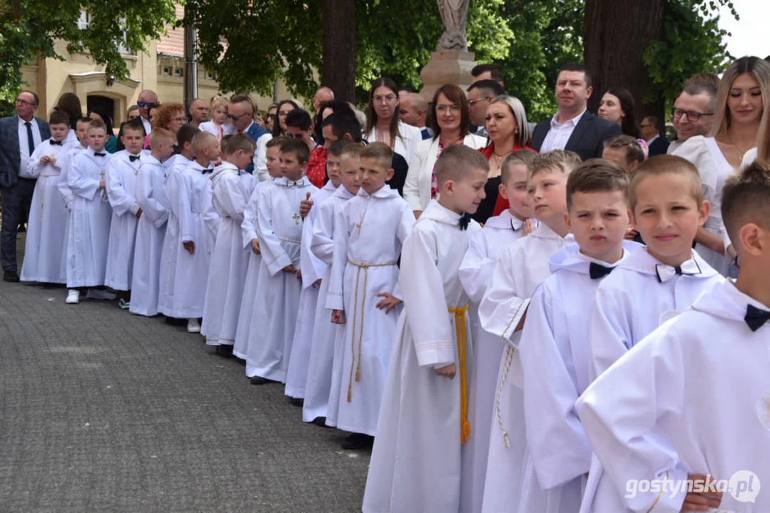 Uroczystość Pierwszej Komunii Świętej w parafii farnej w Gostyniu