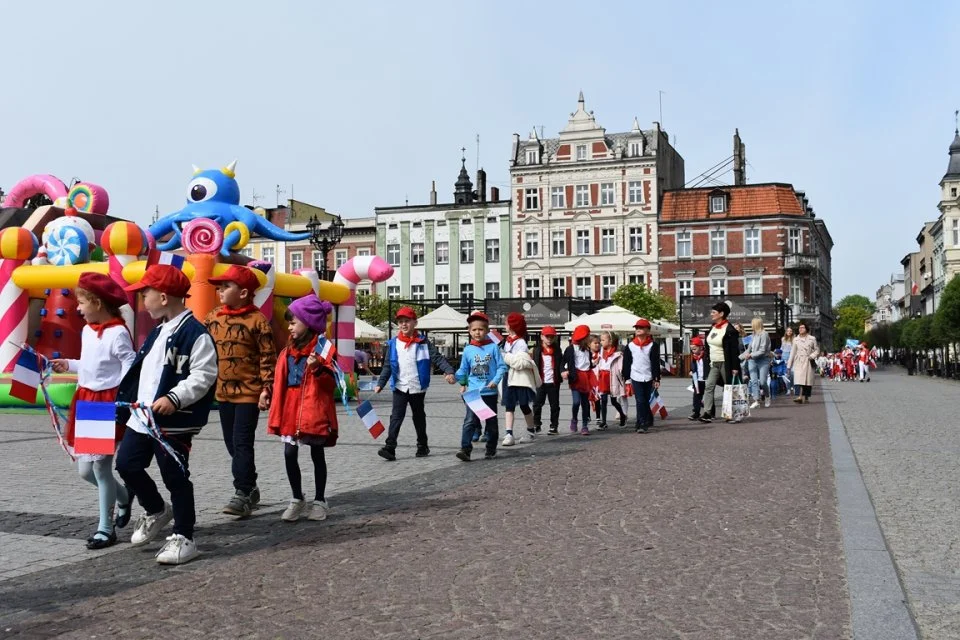 Krotoszyn. Miasteczko europejskie i pochód przedszkolaków