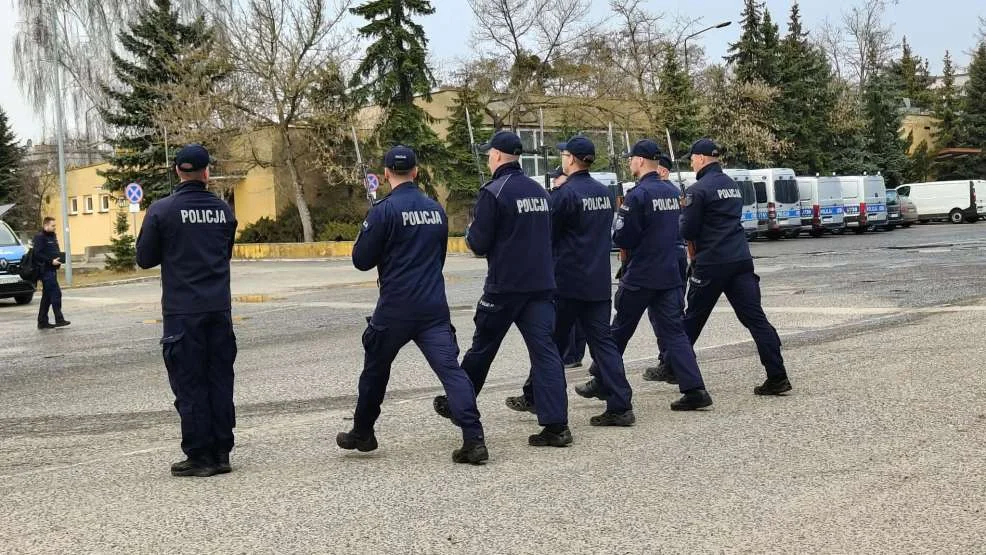 Uczniowie liceum z przysposobieniem policyjno-prawnym ZSP nr 2 w Jarocinie na zajęciach w Poznaniu