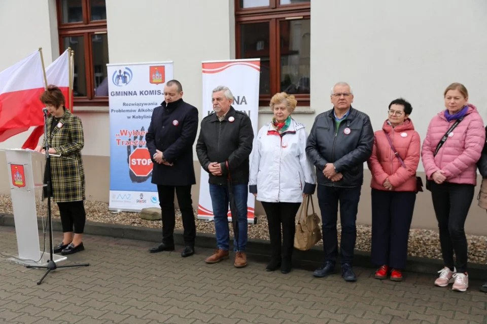 Kobylin. Sztafeta Szlakiem Miejsc Pamięci Narodowej