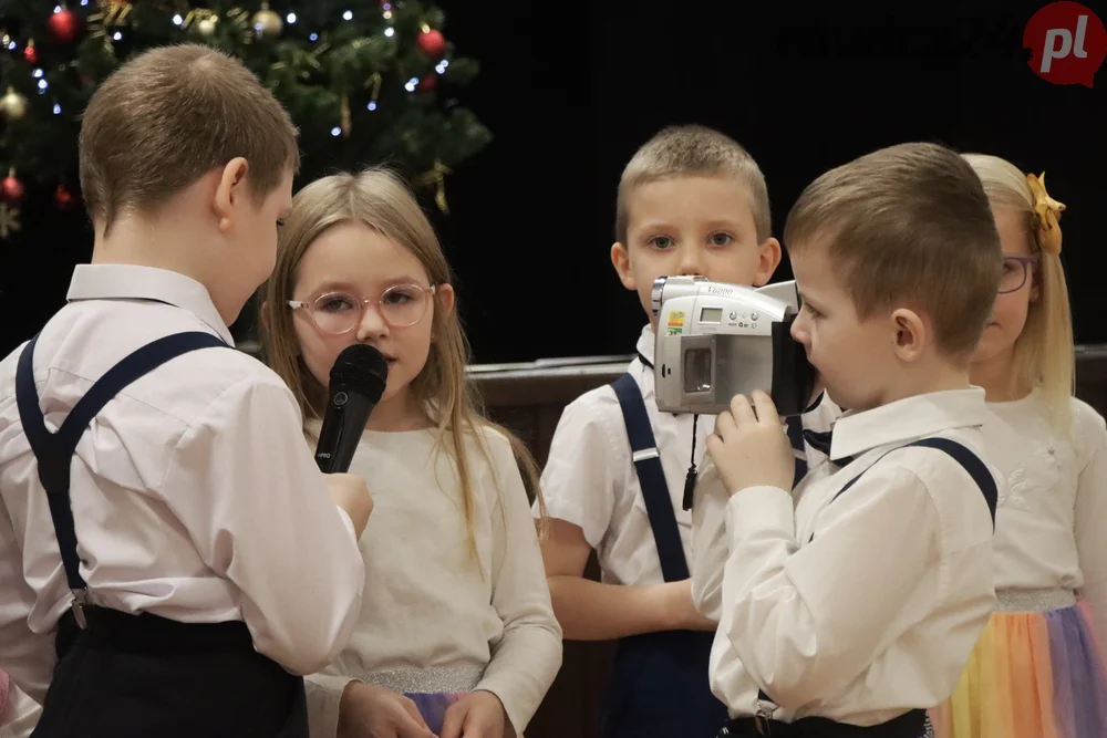 Uroczystość w Gminnym Centrum Kultury i Rekreacji w Jutrosinie