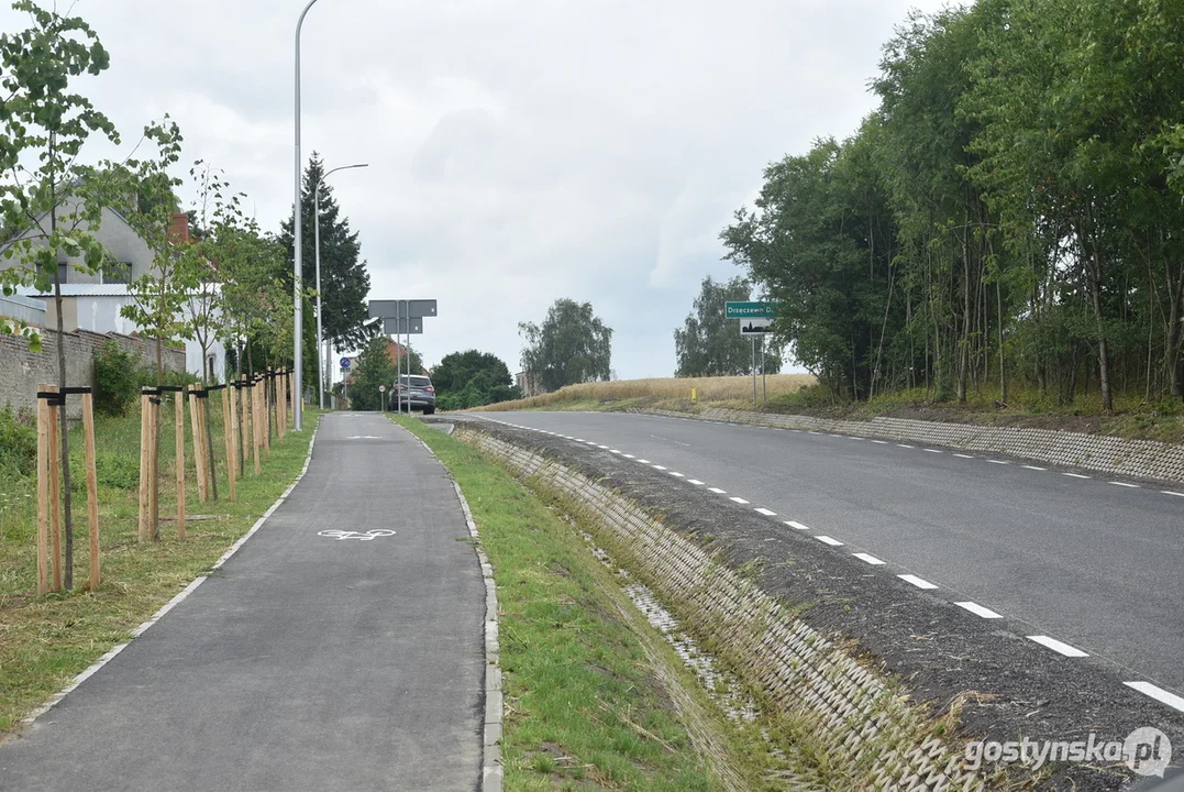 Otwarcie ulicy Drzęczewskiej w Piaskach i nowej świetlicy wiejskiej w Drzęczewie Drugim