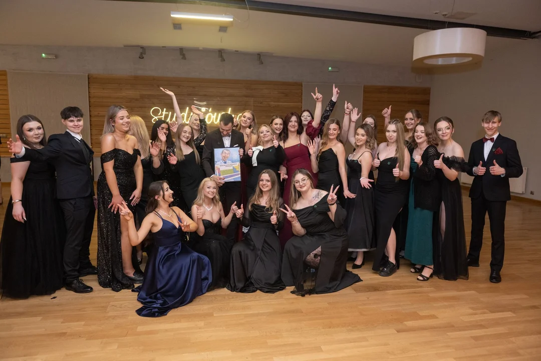 Bal maturzystów ZSP nr 1 w Krotoszynie. Tak wyglądała studniówka 2026 [ZDJĘCIA] - Zdjęcie główne