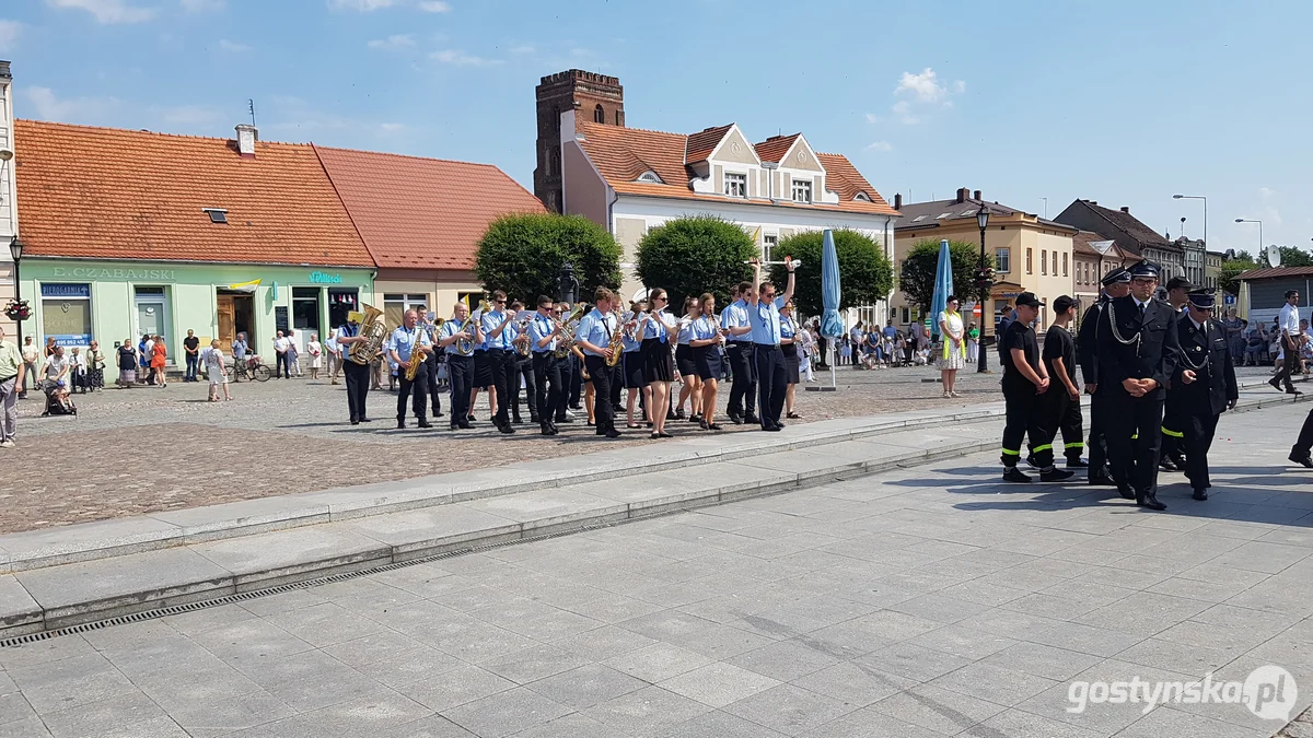 Gostyń - Boże Ciało 2023 - procesja ulicami miasta