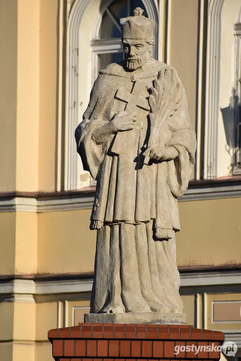 Odbudowa pomnika św. Jana Nepomucena na rynku w Krobi