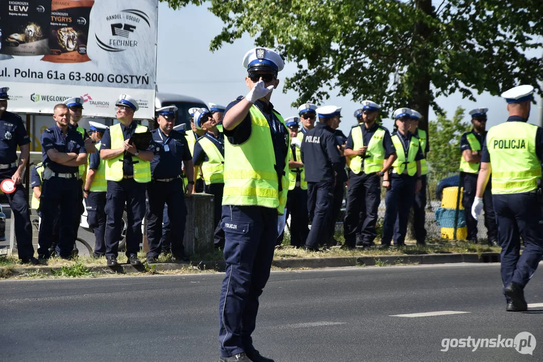 34. Konkurs "Policjant ruchu drogowego 2024” w Gostyniu. Dzień drugi - ręczna regulacja ruchem