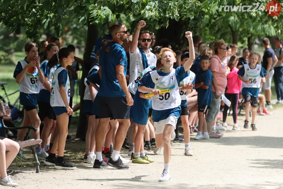 Sztafety szkolne w ramach 24h Rawickiego Festiwalu Sportu