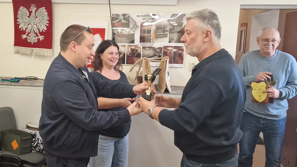 Gostyńskie Senioralia 2025. Seniorzy chwycili za broń w LOK-u