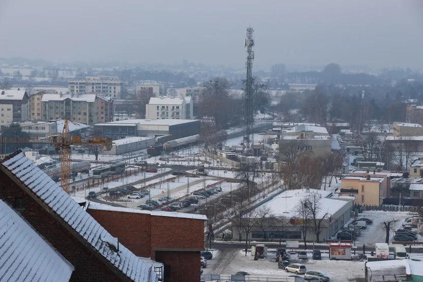 Ćwiczenia z ratownictwa wysokościowego na elewatorze zbożowym w Pleszewie