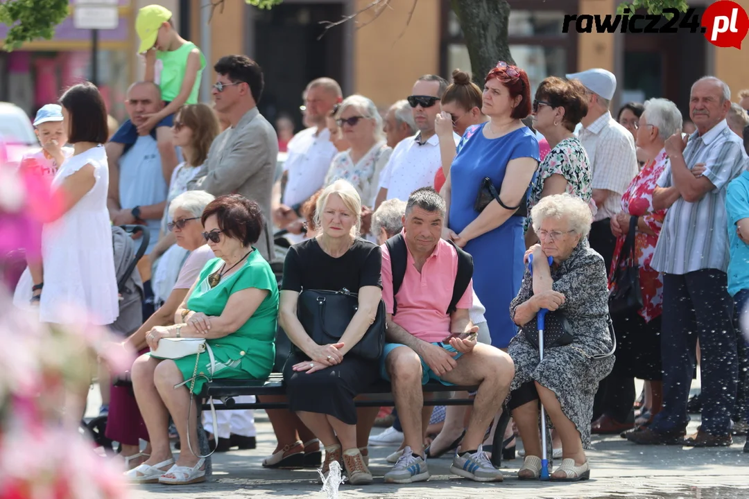 Rawicz. Procesja w Boże Ciało ulicami miasta (2023)