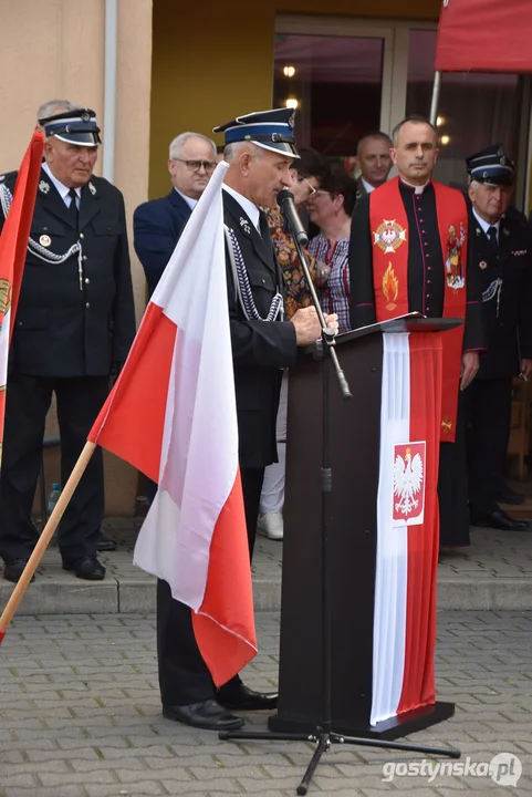 Przekazanie wozu strażackiego dla jednostki OSP w Pogorzeli