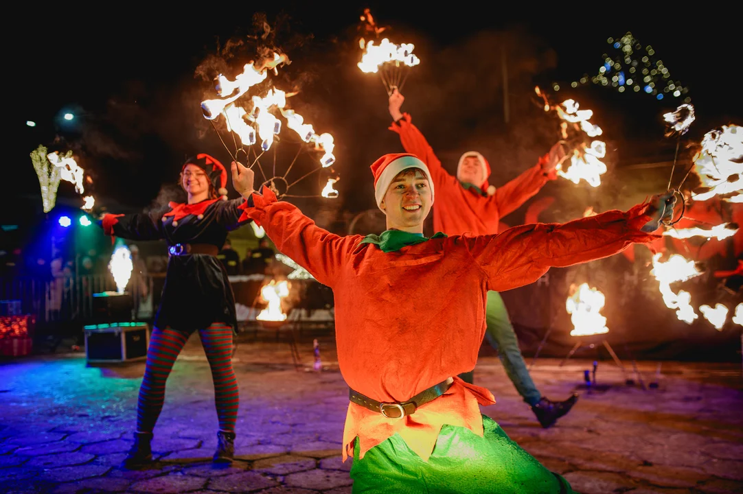 Pokaz Teatru Ognia Infernal w Koźminie Wlkp.