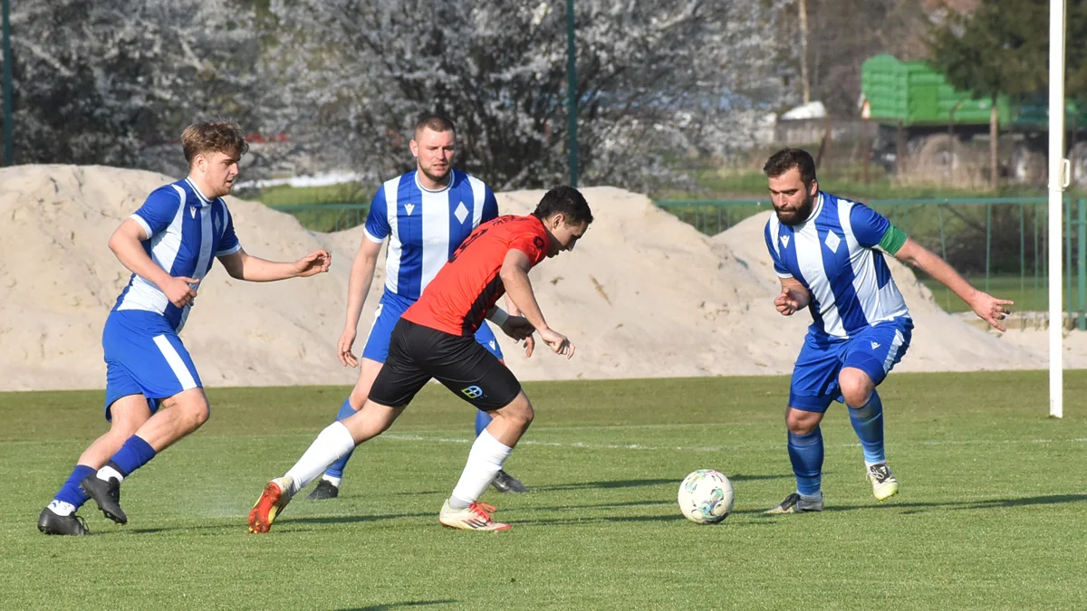 Kolorowe derby w Pudliszkach, Sokół wygrał istotny mecz