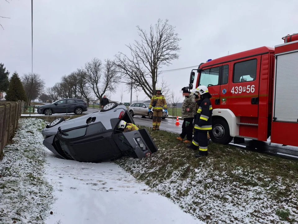 Zderzenie samochodów w Elżbietkowie, w gminie Pogorzela