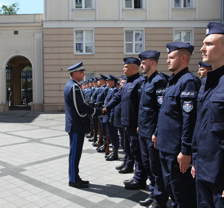 Ślubowanie nowych policjantów