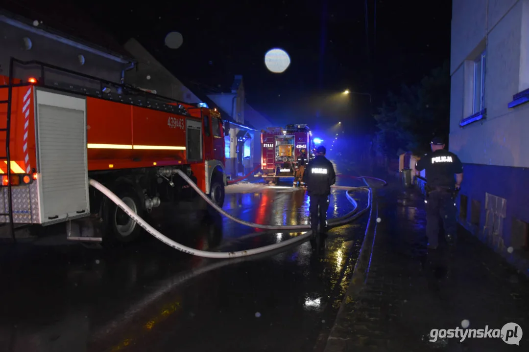 Pożar w Krobi. Drewniana stodoła spłonęła doszczętnie