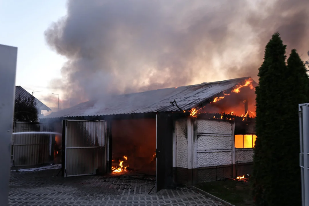 Pożar garażu w Starym Kobylinie
