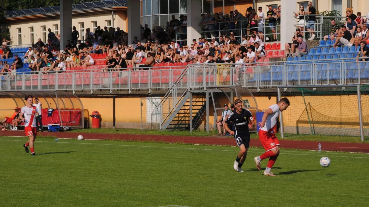 Jarota Jarocin - Polonia 1912 Leszno. Kolejny thriller na stadionie przy Sportowej [ZDJĘCIA] - Zdjęcie główne