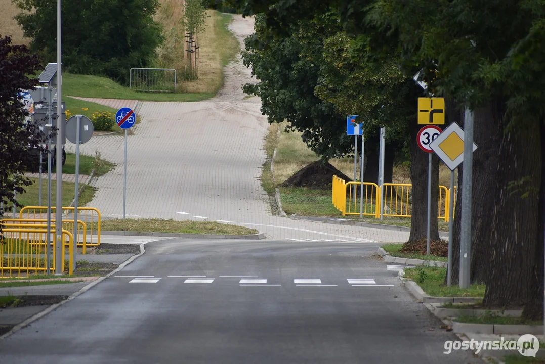 Otwarcie ulicy Drzęczewskiej w Piaskach i nowej świetlicy wiejskiej w Drzęczewie Drugim